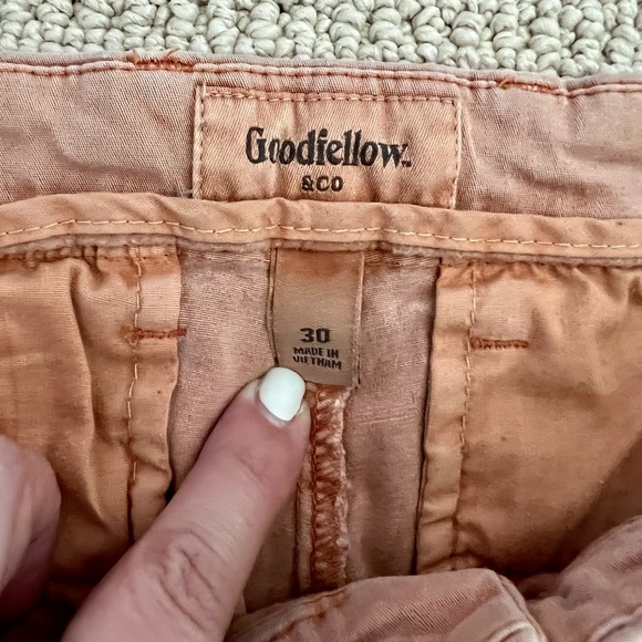 Goodfellow Shorts - Picture 3 of 5